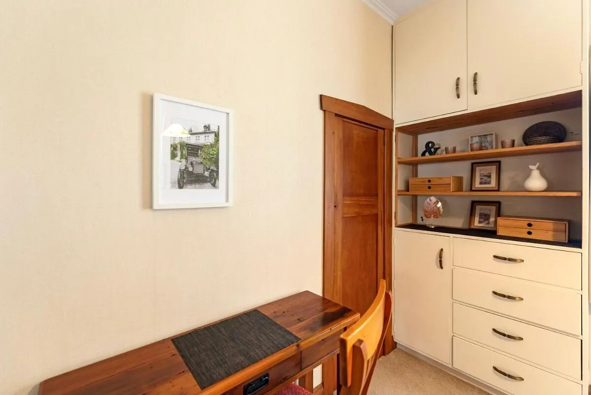 Graceful Character Cottage In The Leafy Avenues Tauranga Holiday home