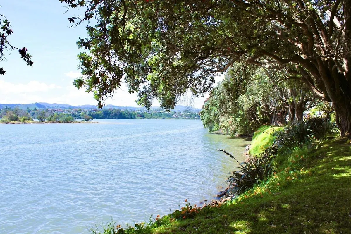 Holiday home Graceful Character Cottage In The Leafy Avenues Tauranga